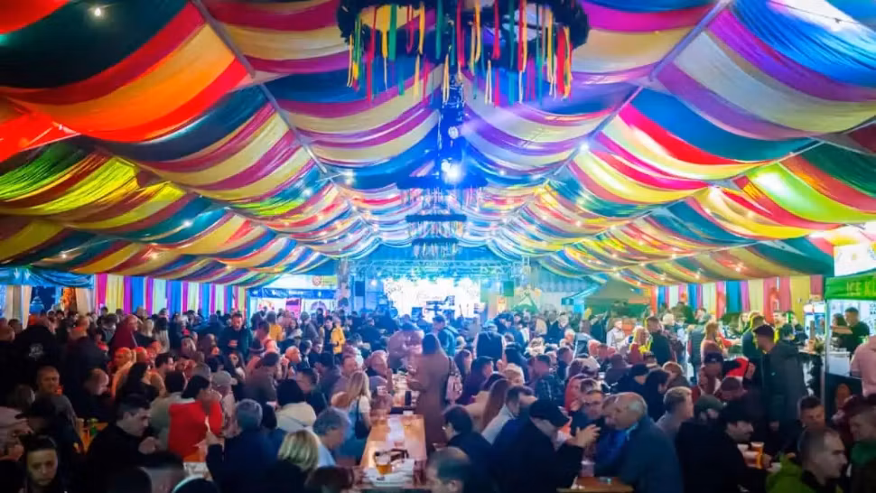 Sibiul rămâne fără Oktoberfest, în urma măsurilor de austeritate impuse de premierul Ilie Bolojan