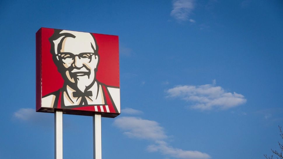 Descoperire șocantă în toaletele unui KFC, în nordul Franţei: un bărbat a fost găsit MORT. Ce spune familia sa