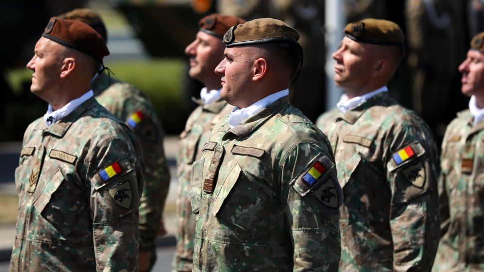 Rezerviștii din MApN au fost convocați pentru un exercițiu de antrenament. Avertismentul ministerului  