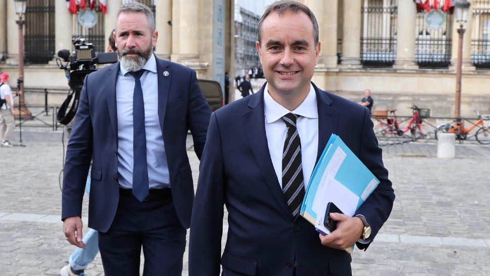 Sébastien Lecornu preia conducerea guvernului francez. Macron și riscul alianței fragile în Parlament