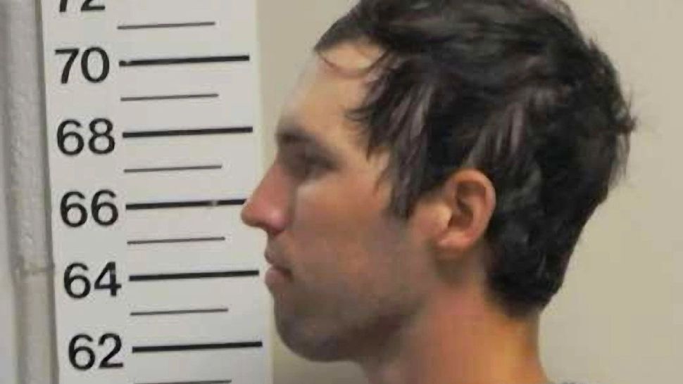 Asasinul lui Charlie Kirk, față în față cu judecătorii. Detalii cutremurătoare din anchetă: ce l-ar fi influențat pe Tyler Robinson