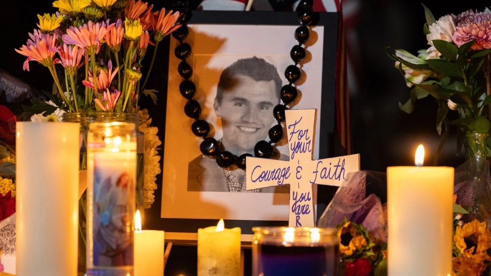 Profesorii, pompierii și militarii din SUA, concediați pentru comentarii despre moartea lui Charlie Kirk