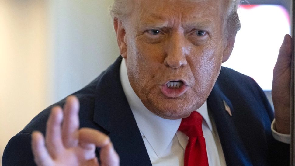 Trump pornește războiul cu presa. Televiziunile care îl critică ar trebui să rămână fără licență „Îmi fac doar publicitate proastă”