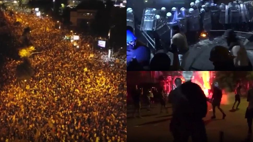 Proteste violente în Serbia, polițiștii au tras cu gaze lacrimogene. Protestatarii vor ca președintele să își dea demisia