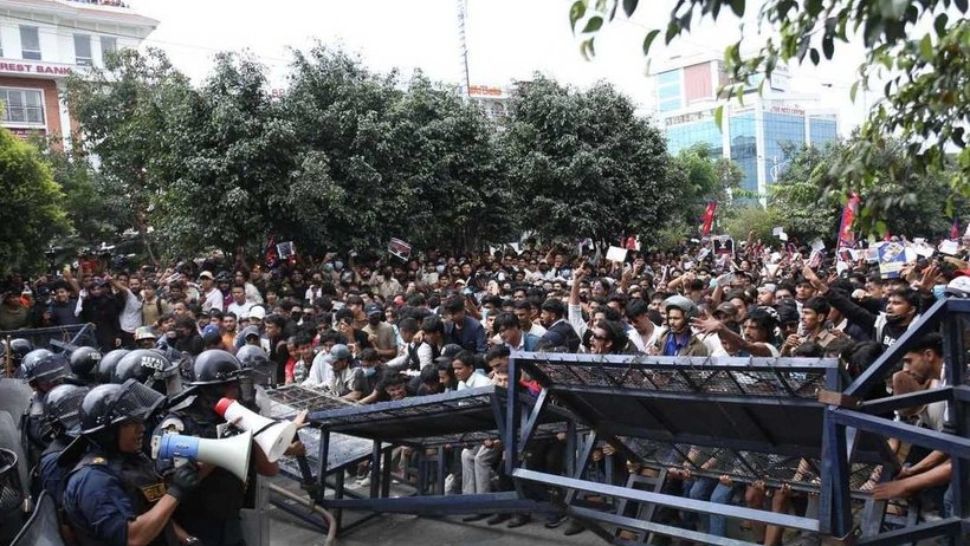 Dezastru în Nepal: 19 morți și peste 100 de răniți la protestele împotriva interzicerii rețelelor sociale