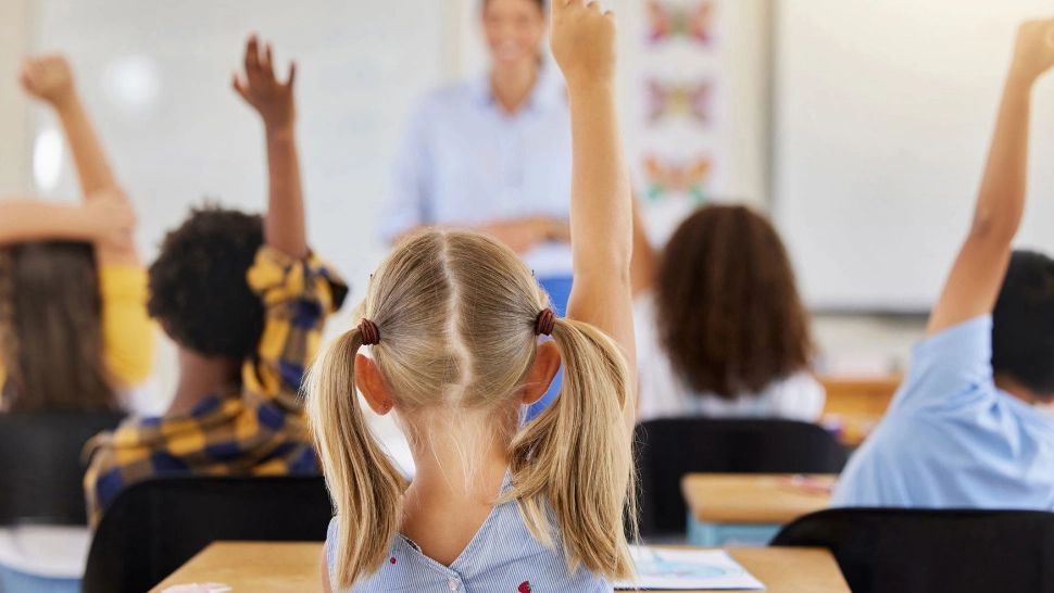 Ultima zi de vacanță: elevii revin joi în bănci. Când va avea loc următoarea vacanță