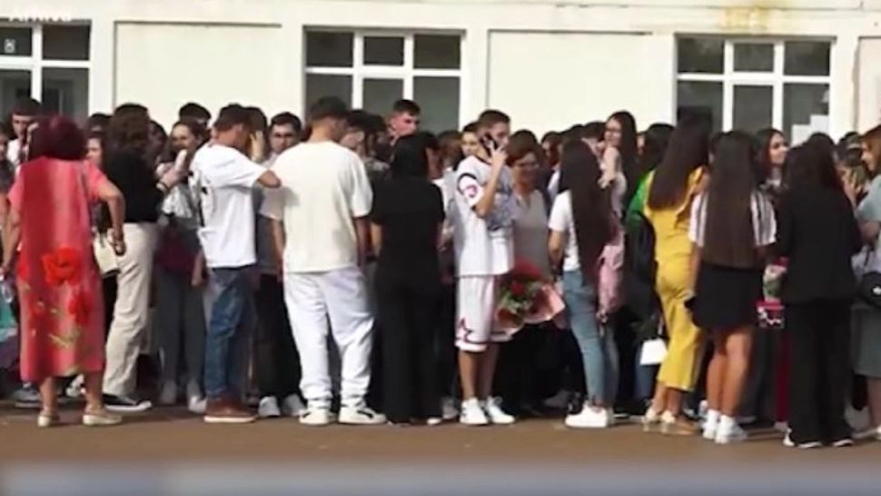 Începe școala, dar fără festivități. Dascălii anunță grevă generală din prima zi a anulul școlar: ce mesaj au primit părinții pe grupul de WhatsApp