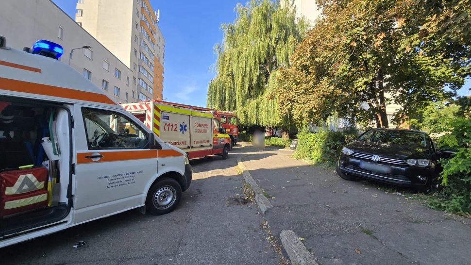 Trei pietoni loviți pe trotuar, în Suceava. Printre victime se află și doi copii de 7 și 10 ani FOTO