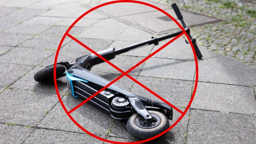 Doi adolescenți care circulau cu o trotinetă electrică în Bistriţa, accidentaţi de un șofer cu permsiul suspendat