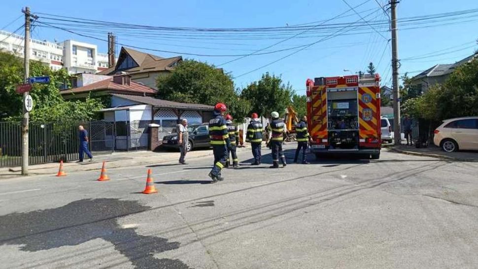 Conductă de gaz spartă de muncitori în Ploiești.  Alertă întârziată de lipsa apelului la 112