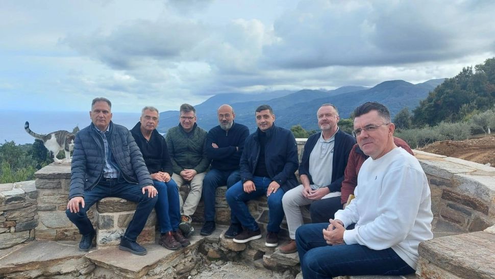 Conducerea AUR, în frunte cu George Simion, a ajuns la Muntele Athos - FOTO