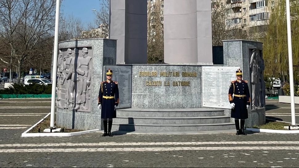 Generalul Gabriel Oprea, de Ziua Armatei: „Astăzi suntem, mai mult decât oricând, cu gândul și cu sufletul alături de militari”