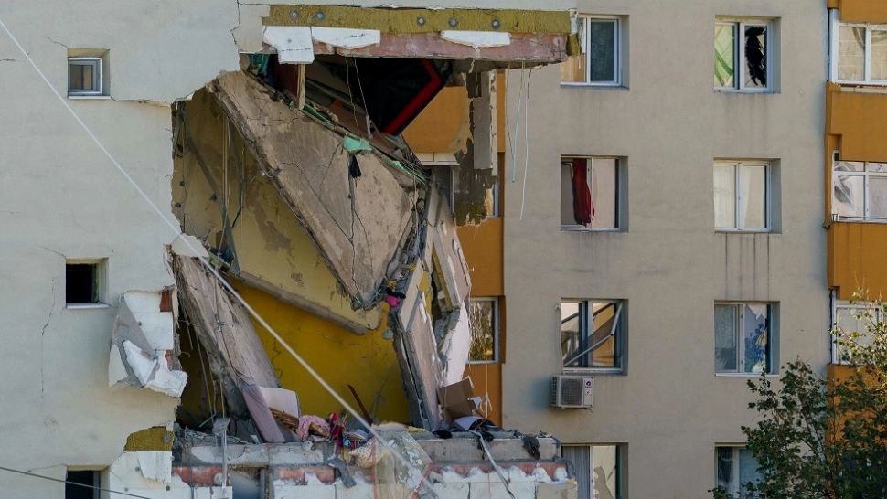 Fratele tinerei gravide moartă în explozia din Rahova era lângă ea în momentul fatal. Ce a făcut diferența dintre viață și moarte, dezvăluiri cutremurătoare