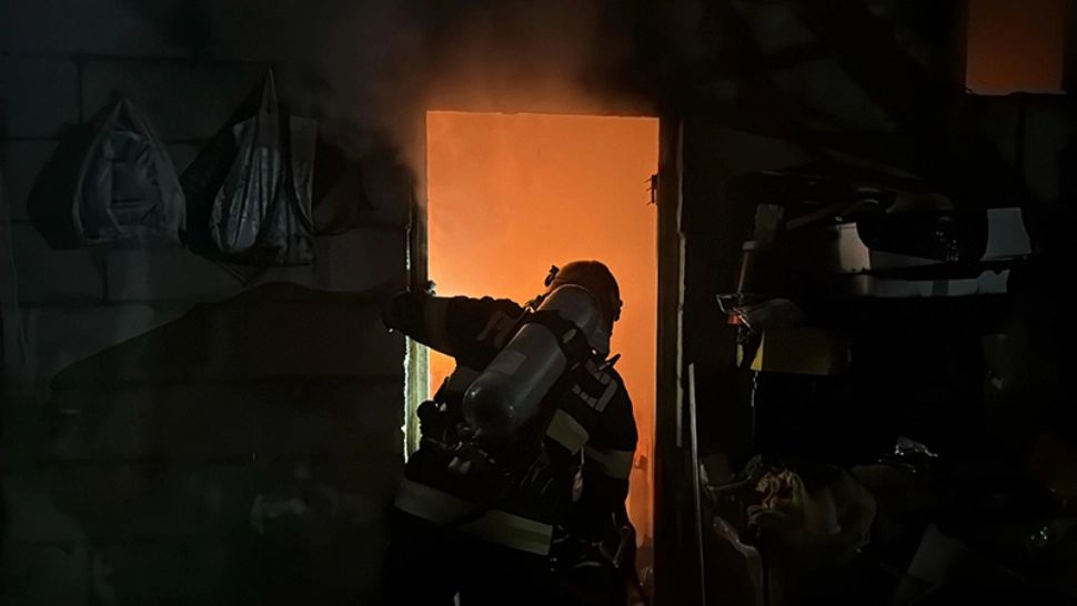 Incendiu într-un bloc din Constanța: peste 20 de oameni, evacuați în urma deflagrației