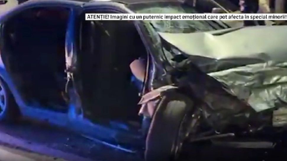 Accident grav pe un bulevard din Craiova, cu cinci mașini: trei victime în urma impactului