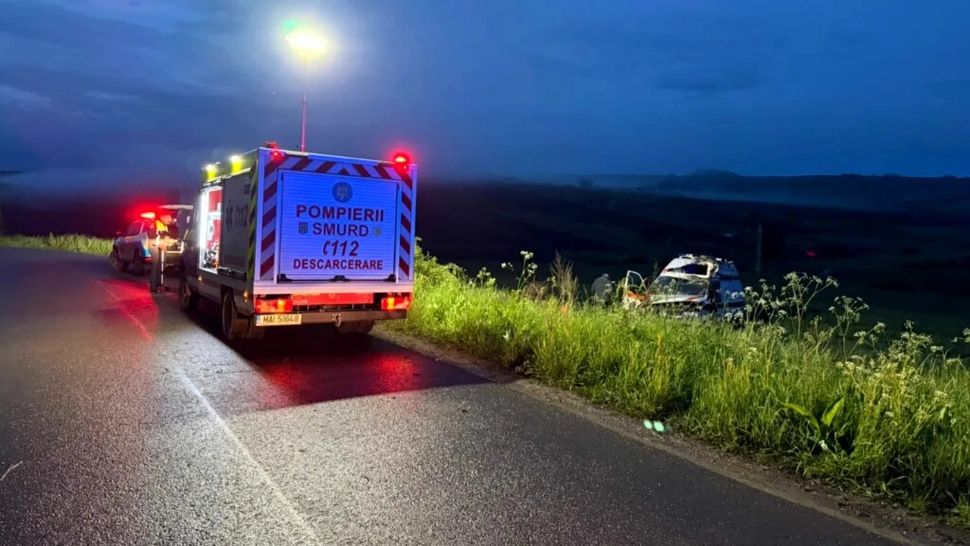 Fetiță de 2 ani, căzută de la etajul 2 al unui bloc din Constanța, TRANSFERATĂ lde urgență în București