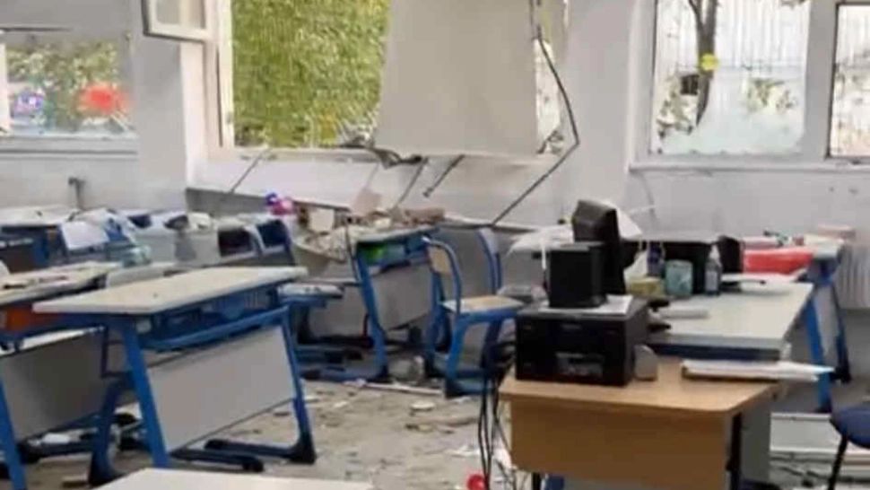Panică în cartierul Rahova după explozia devastatoare: Liceul „Dimitrie Bolintineanu” evacuat, sălile de curs afectate de suflul deflagrației