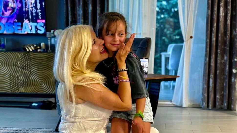 Mesajul emoționant al Elenei Udrea. Unde își petrece vacanța alături de fiica ei: "Dorința mea cea mai mare a fost ascultată și împlinită de Dumnezeu"