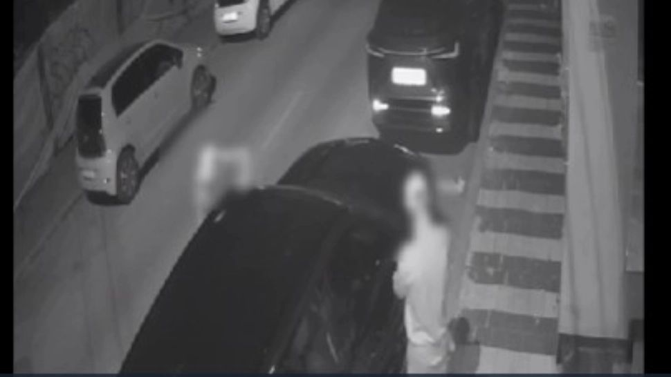 Incident în Sectorul 5: patru tineri, cercetați după ce au furat oglinzile retrovizoare de la 28 de mașini într-o singură noapte