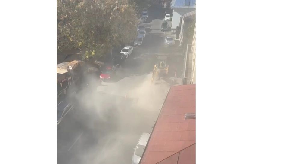 Alertă în Capitală. Avarie la o conductă de gaze în Sectorul 2 - VIDEO