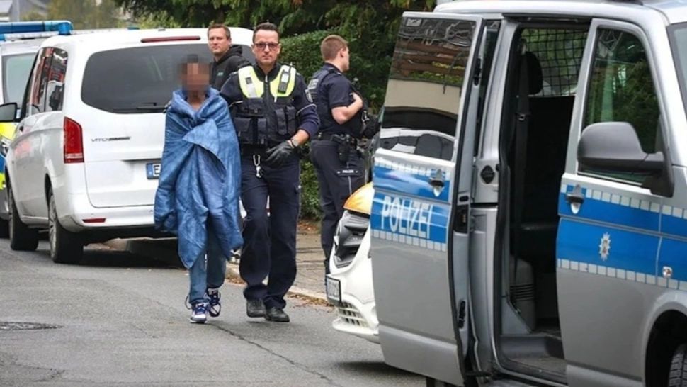 O primăriță a fost înjunghiată în propria locuință de fiica sa adoptivă. Poliția germană: „Nu există un motiv politic”