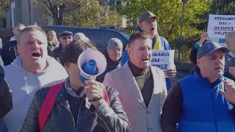 Nicușor Dan, huiduit pentru a doua zi consecutiv. Românii se revoltă și cer demisia președintelui - VIDEO