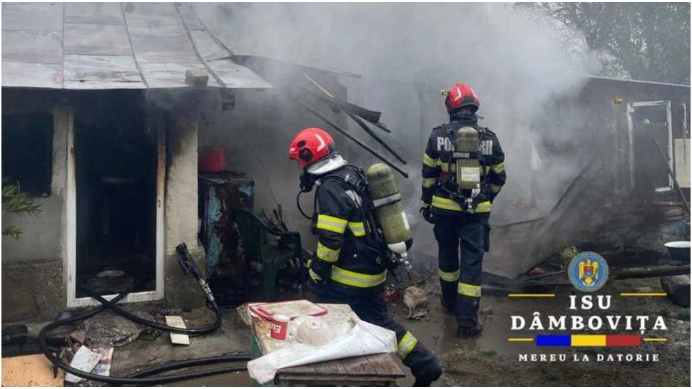 O femeie de 70 de ani a murit arsă de vie în propria casă. Focul a pornit de la jarul căzut din sobă