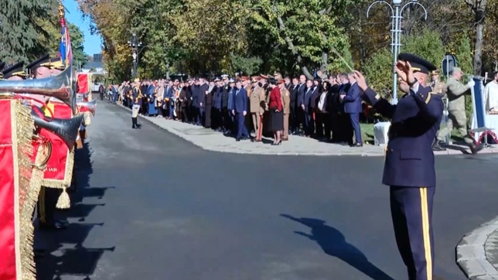 Nicușor Dan încă nu știe protocolul și are nevoie să fie ghidat. O nouă gafă în cadrul unui eveniment oficial