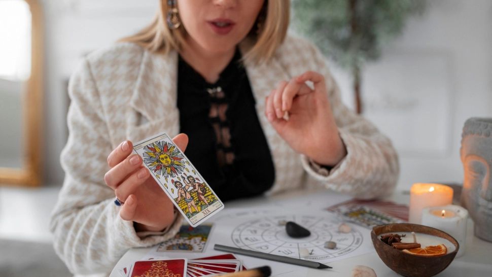 Paranormalul cucerește România: peste jumătate dintre români cred în locuri „încărcate energetic”