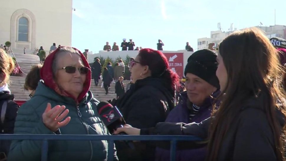 Peste 100.000 de pelerini au trecut pragul Catedralei Naționale. Credincioșii pot intra în altar până pe 5 noiembrie