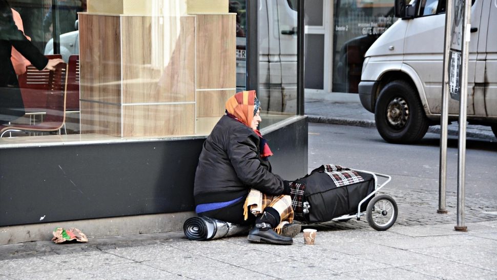 Semnal GRAV de la BNR! Dovada că amărâții sunt cei mai afectați