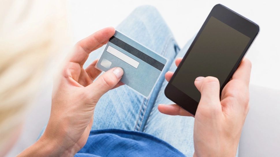 Tânăr, cercetat pentru escrocherie: a contractat credite pe numele iubitului cunoscut online: metoda inedită prin care i-a câștigat încrederea