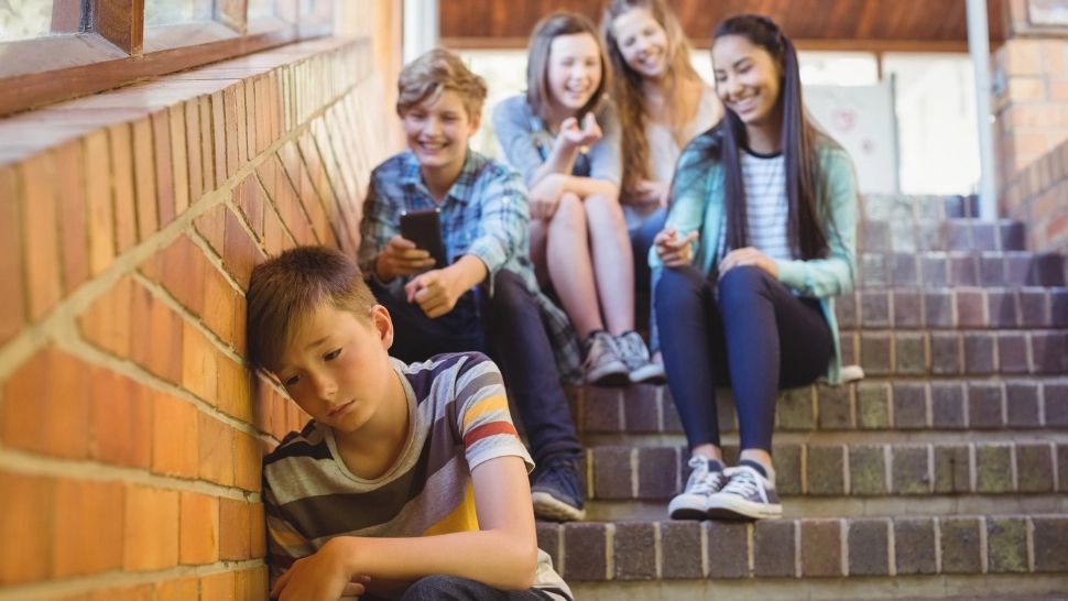 Românii nu mai au deloc încredere în sistemul de educație! Abandonul școlar și bullyingul, printre principalele nemulțumiri ale oamenilor