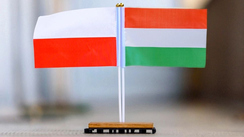 Polonia și Ungaria sfidează Bruxelles-ul și resping pactul privind migrația