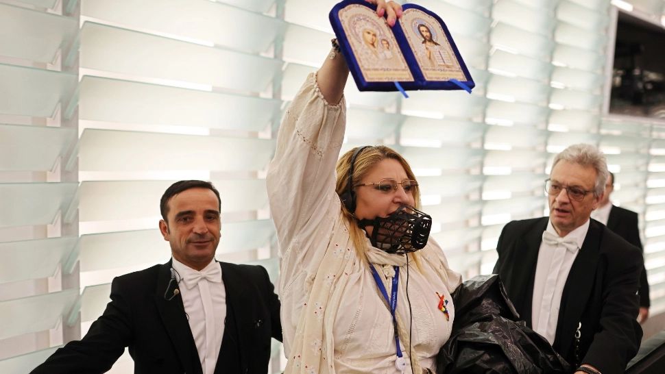 Diana Șoșoacă, urmărită penal pentru 11 infracțiuni. Ce riscă europarlamentara SOS România