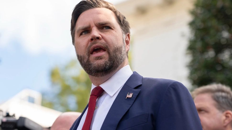 JD Vance rupe tăcerea după ordinul nuclear al lui Trump. „Cred că postarea președintelui SUA vorbeşte de la sine”