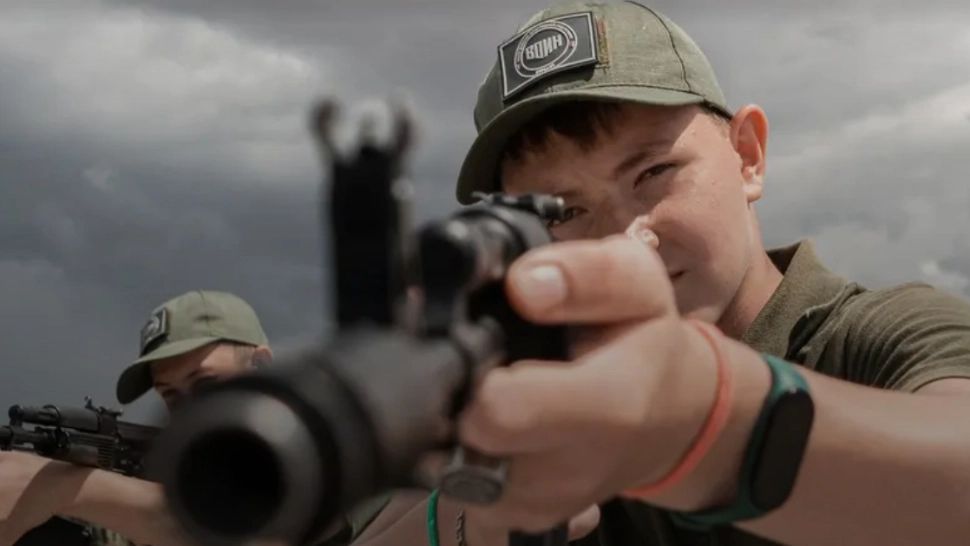 Copiii ucraineni din teritoriile ocupate, transformați în “soldățeii lui Putin” - INVESTIGAȚIE VIDEO