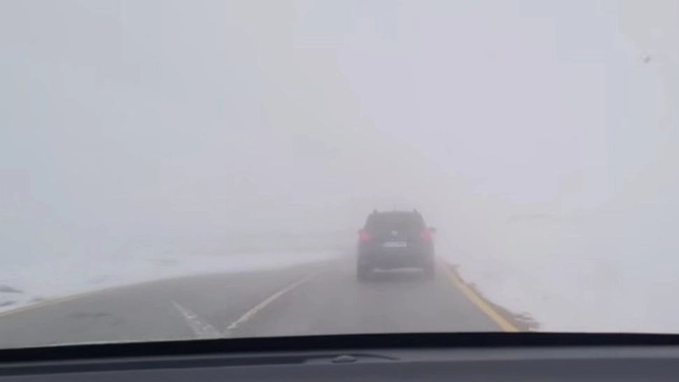 Transalpina, tot mai afectată de vremea severă: CNAIR închide un nou sector din cauza viscolului și a riscului de avalanșe