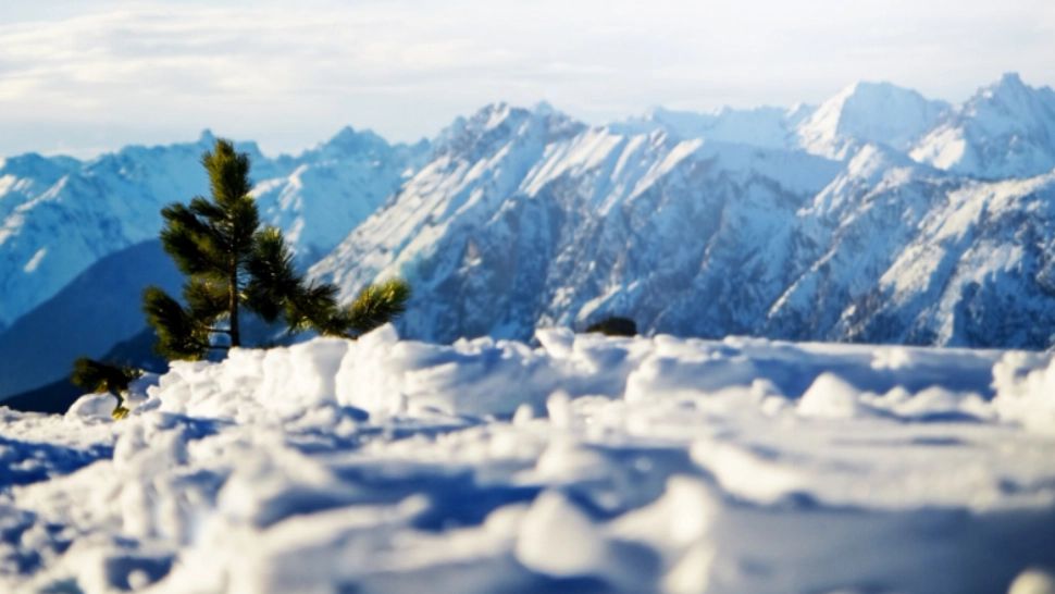 Stratul de zăpadă a ajuns la 7 centimetri la Bâlea Lac și ar putea atinge  30-40 de centimetri în zilele următoare