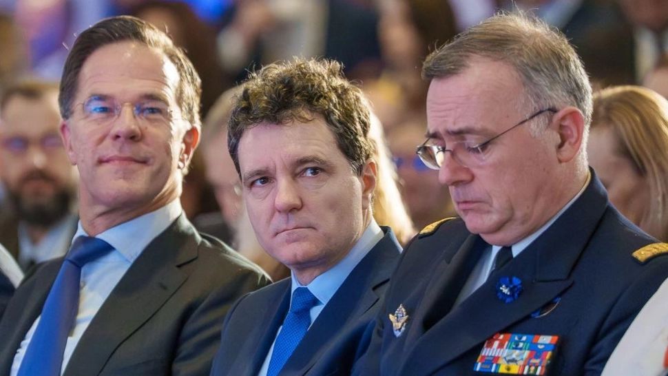 Pe Nicușor Dan nu-l deranjează că pleacă americanii, dar vrea arme: „Reînarmarea nu este o alegere!”