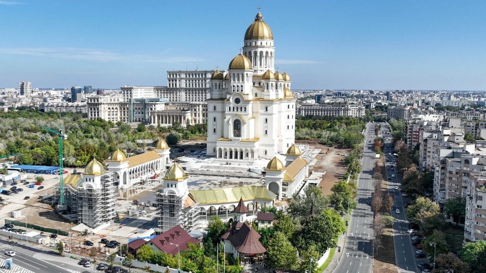 Modificare a programului de viziare al Catedralei Naționale, după sfârșirea pelerinajului cu ocazia sfințirii picturii interioare