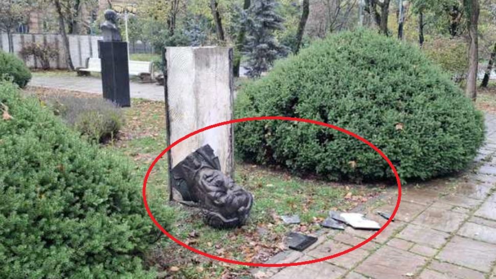 Polițiștii timișoreni, în alertă. Mai multe statui ale personalităților din Banat, vandalizate în Parcul Central