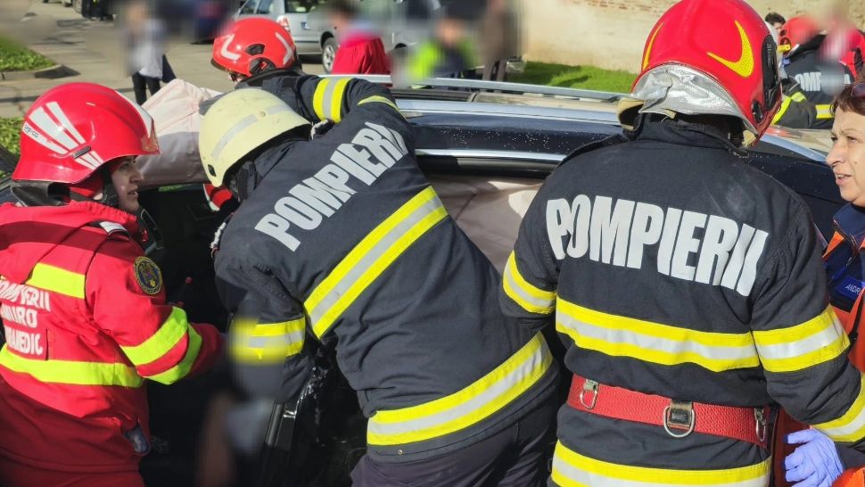 Accident pe autostrada A4, între Agigea și Ovidiu. Traficul rutier este îngreunat de intervenția SMURD - FOTO