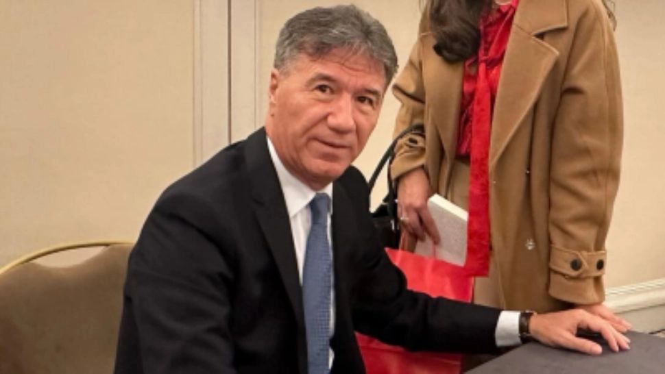 Marian Nazat: Desfiinţaţi România! 