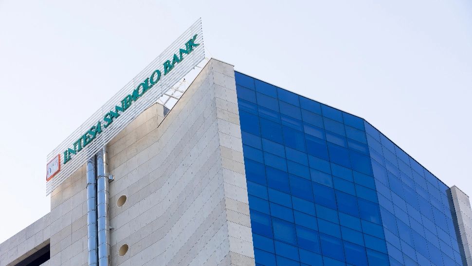 Recomandări pentru clienții First Bank după integrarea în Intesa Sanpaolo Bank Romania: ghid de activare a serviciilor (P)