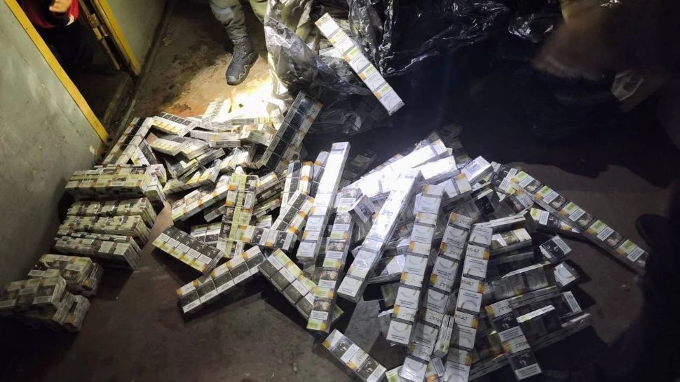 Imagini halucinante: „Trenul Prieteniei” Chișinău – București, transformat în mijloc de contrabandă cu țigări. 6.000 de cartușe urmau să ajungă în România -VIDEO