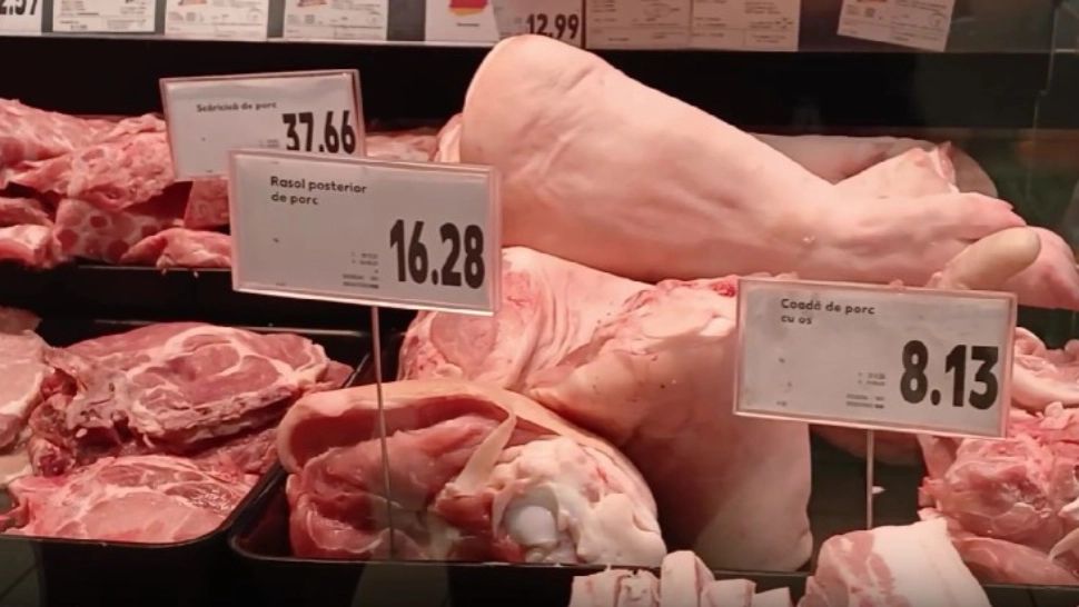 Românii caută reducerile de Black Friday la carne. Haosul din țara lui Bolojan