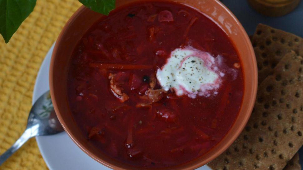 Cum să prepari ciorbă de sfeclă roșie. O mâncare potrivită pentru zilele de post