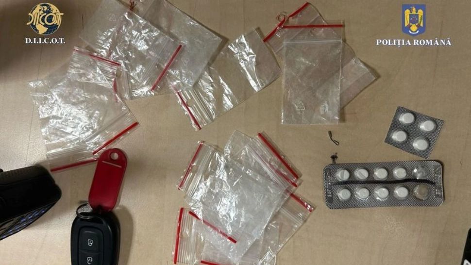 Rețea internațională de trafic de droguri, destructurată în urma unei operațiuni comune în patru țări. Trei laboratoare ilegale, desființate și 16 suspecți arestați