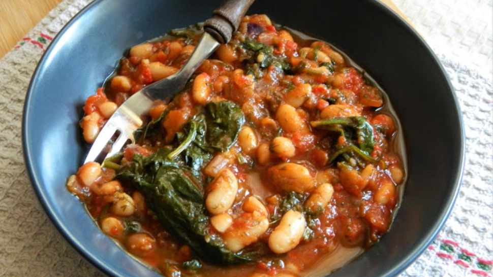 Fasole boabe cu spanac: rețeta tradițională și sănătoasă pentru Postul Crăciunului